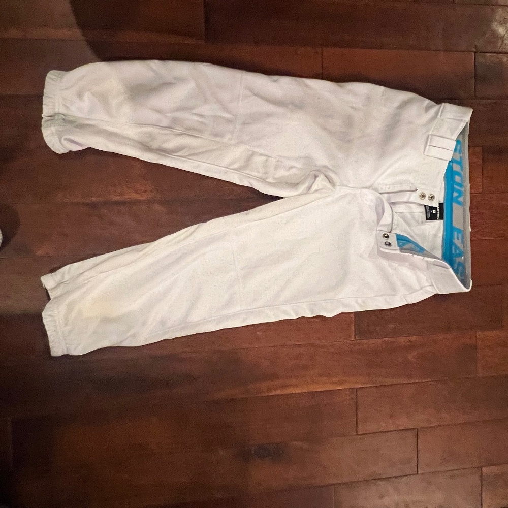 Women’s Easton softball pants medium great shape